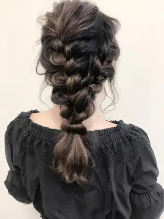 ロング ヘアアレンジ 沢田 瞳のヘアスタイル