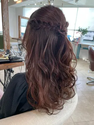 ロング 金子 しおりのヘアスタイル