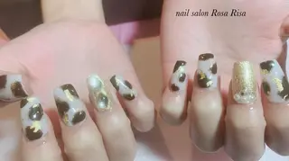 ミディアム ネイル ネイルスタジオ シェイクユアハンズのネイルデザイン