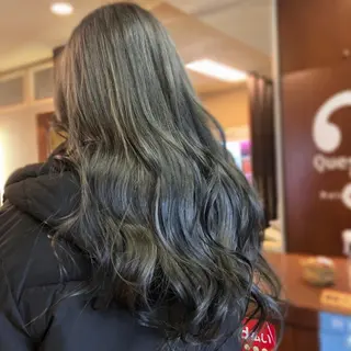 ロング カラー 山崎 絵莉香のヘアスタイル