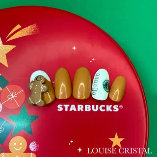 ネイル LOUISE CRYSTALのネイルデザイン