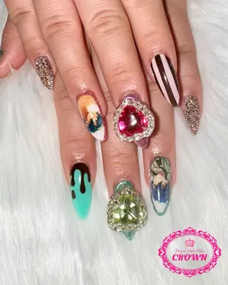 ネイル CROWN プライベートサロンのネイルデザイン