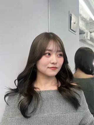 ロング akari/髪質改善 /ブリーチ/名古屋のヘアスタイル