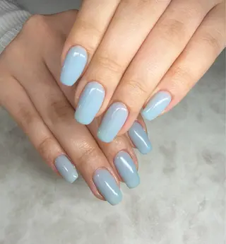 ミディアム ダンビーニャム サロールのネイルデザイン