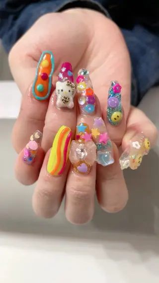 ネイル 菲菲ネイルサロン所属・FF フィフィネイルサロンのネイルデザイン