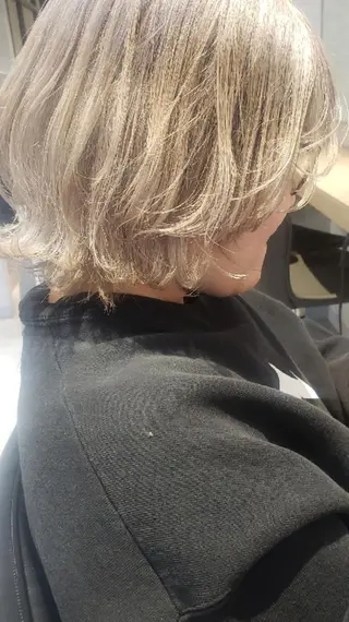 ショート カラー arrow🖤 もえみのヘアスタイル