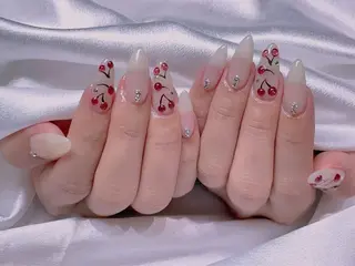 ネイル M2ネイルサロン【長さ出し&フィルイン導入店】所属・長さ出し専門店 RIRIのネイルデザイン