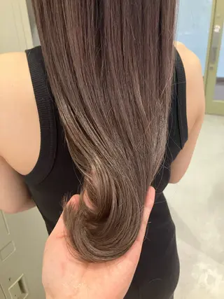 ロング 平松 里穗のヘアスタイル