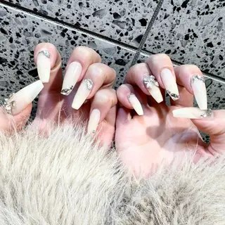 ネイル RIEKO🍒 ワンホン♡推しネイルのネイルデザイン