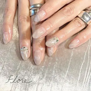 ネイル Flore (フロール)の眉毛・アイブロウイメージ