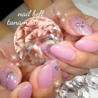 ネイル 占いができるネイルサロン「ネイルベル」所属・さいとう りなのネイルデザイン