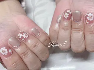 ネイル 芦辺 香奈のネイルデザイン