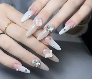 ネイル R's  Nail所属・LI KOのネイルデザイン