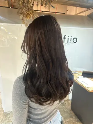 ロング カラー シモカワ メイのヘアスタイル