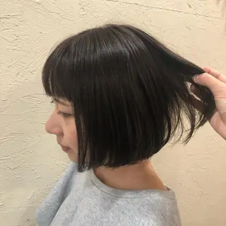ショート カラー ENIF ヤマグチアツコのヘアスタイル