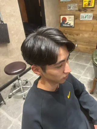 ショート 山中 瞬のヘアスタイル