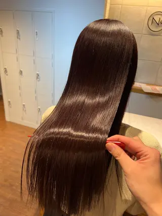 ロング カラー newi TATSUのヘアスタイル