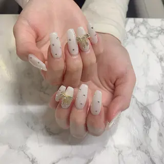 ネイル はな💎ネイル ワンホン、長さ出しのネイルデザイン