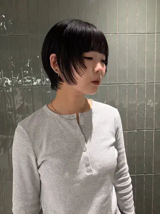 ショート リカ/ハイトーン ・オリーブ🍀のヘアスタイル