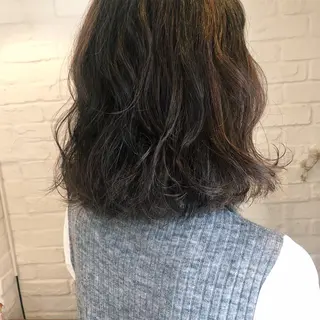 ミディアム カラー パーマ 吉川 愛美李のヘアスタイル