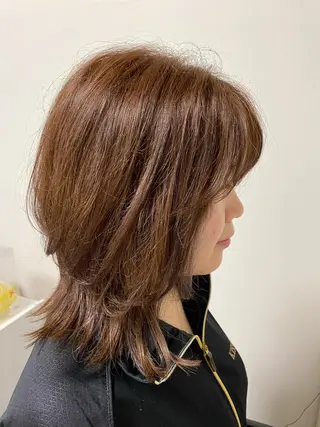 ミディアム カラー ヘアアレンジ アイブロウ SALOWIN京都河原町Suite店所属・外国人風レイヤー/ ハイトーンSHUのヘアスタイル