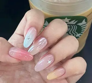 ネイル 高木 維麗絲のネイルデザイン