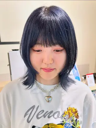 ショート カラー raika .のヘアスタイル