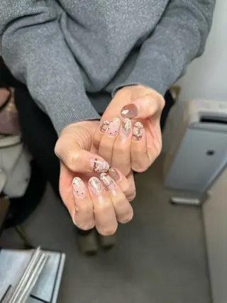ネイル ATELIERHARLOW所属・nailist MOEのネイルデザイン