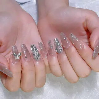 ネイル Queens 榊 まおのネイルデザイン