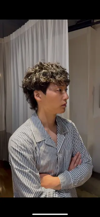 ミディアム 影山 蒼太のヘアスタイル