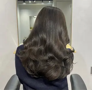 ロング カラー akane/ベージュ /オリーブ/ブラウンのヘアスタイル