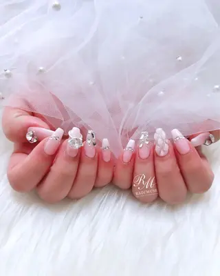 ネイル Radi'Muse所属・Radi'Muse Rinaのネイルデザイン