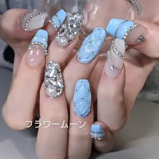 ネイル フラワー ムーンのネイルデザイン