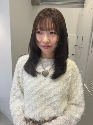 セミロング LOREN＋透明感 オリーブhirokoのヘアスタイル