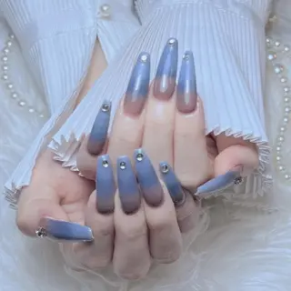 ネイル RAFFINE 月🦋🩵のネイルデザイン