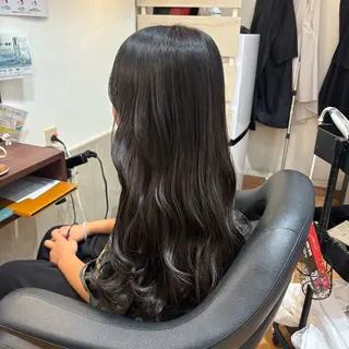 ロング MOLLASALON 浅香山店所属・髪質改善カラー 縮毛矯正🤍辻桃加のヘアスタイル