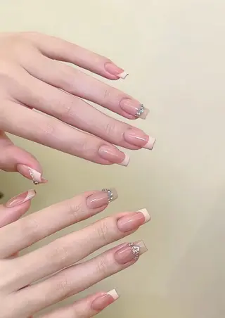 ネイル 高木 維麗絲のネイルデザイン