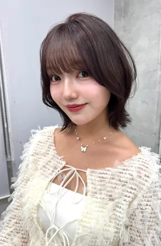 ショート カラー ハイトーン/レイヤー 💜Akaneのヘアスタイル