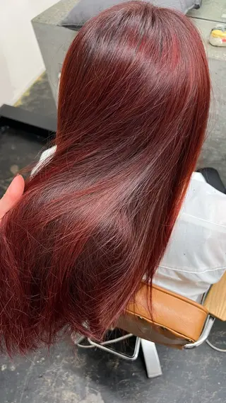 セミロング カラー Garland 表参道所属・ミディアムレイヤー/ 艶カラー🎀 emiのヘアスタイル