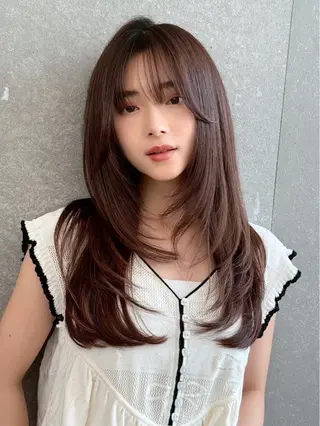 ロング rina韓国ヘア 透明感カラーのヘアスタイル