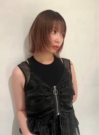 ミディアム ツガミ リナのヘアスタイル