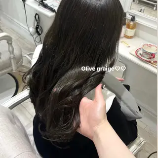 ロング カラー 𝑴𝒊𝒌𝒖💝 透明感モテカラーのヘアスタイル