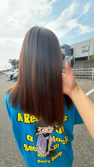 セミロング 桑野 葵のヘアスタイル