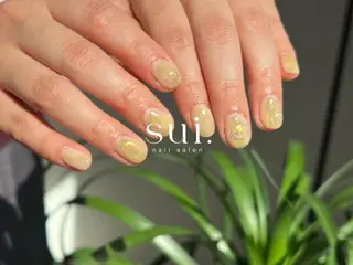 ネイル sui.nailsalon所属・yokozawa sakiのネイルデザイン