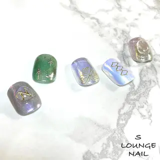 ネイル S LOUNGE NAIL所属・パーツたくさん🍓 SUMIのネイルデザイン