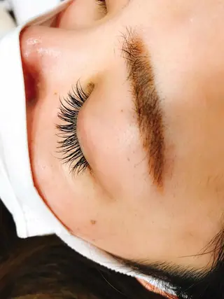 マツエク・マツパ 保子 祐里香のヘアスタイル