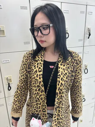 セミロング 韓国ヘア/ブリーチ無 しWカラー/オリーブのヘアスタイル