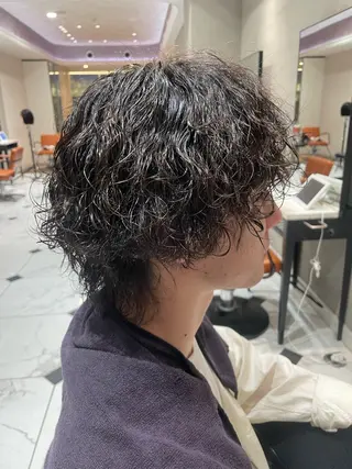 パーマ メンズ 頭から整える美容師 松田のヘアスタイル