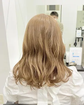 ミディアム カラー 三戸 修平のヘアスタイル