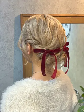 ロング ヘアアレンジ 赤みオフの透明感職人 /ケア重視の美髪施術のヘアスタイル